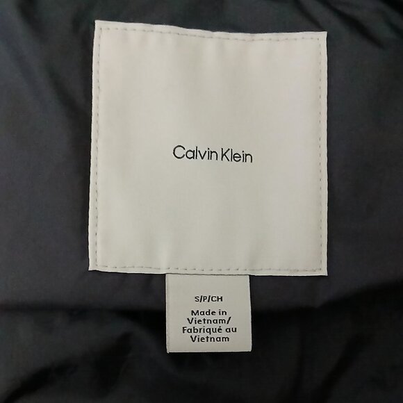 Calvin Klein Duck Down Puffer. Like New condition, Size Ladies Small - Picture 11 of 15